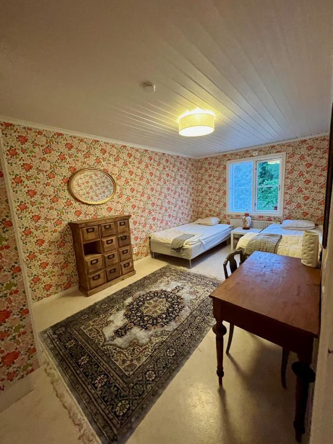 Idylliskt Hus Med Sjoeutsikt. Villa Östhammar Exteriör bild